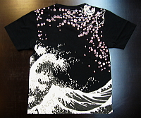 和柄半袖Tシャツ　荒波に桜！